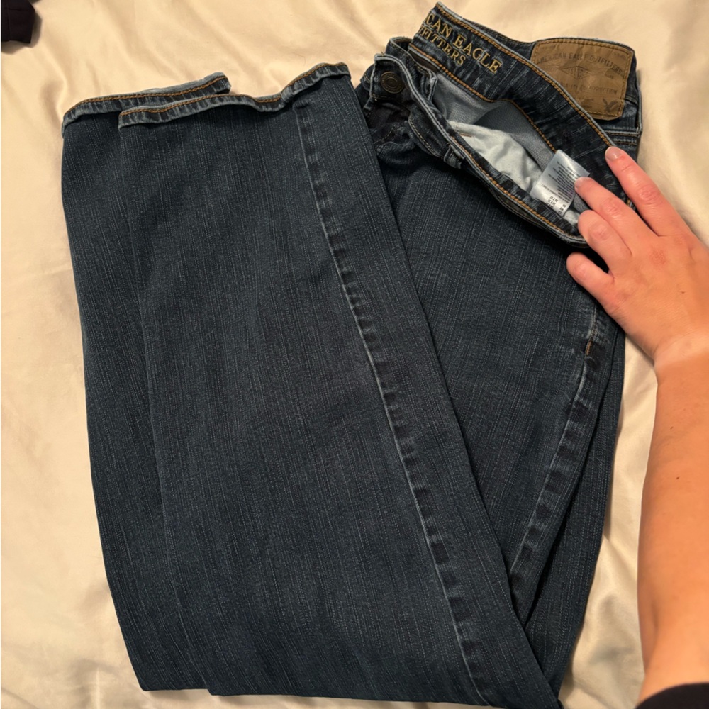 34 waist 32 length American Eagle dark wash Straight Jean